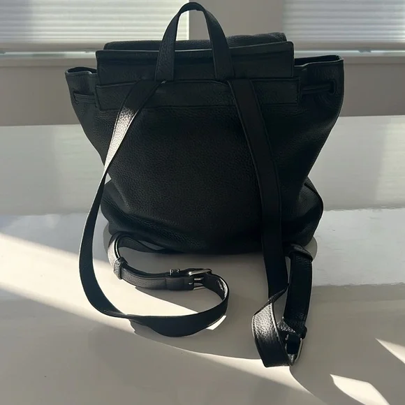 Authentic Marc Jacobs Leather Backpack - Picture 2 of 11